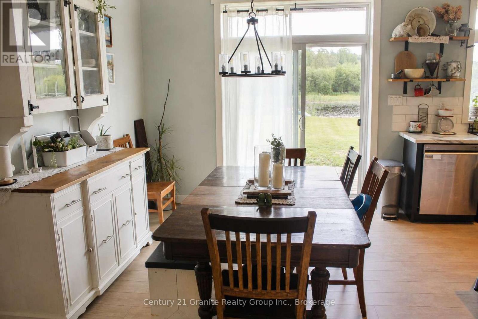 704 LAKEVIEW ROAD - 18