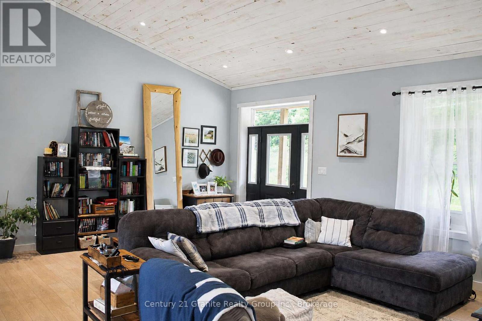 704 LAKEVIEW ROAD - 20