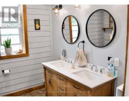 704 Lakeview Road, Bancroft, ON K0L1C0 Photo 23