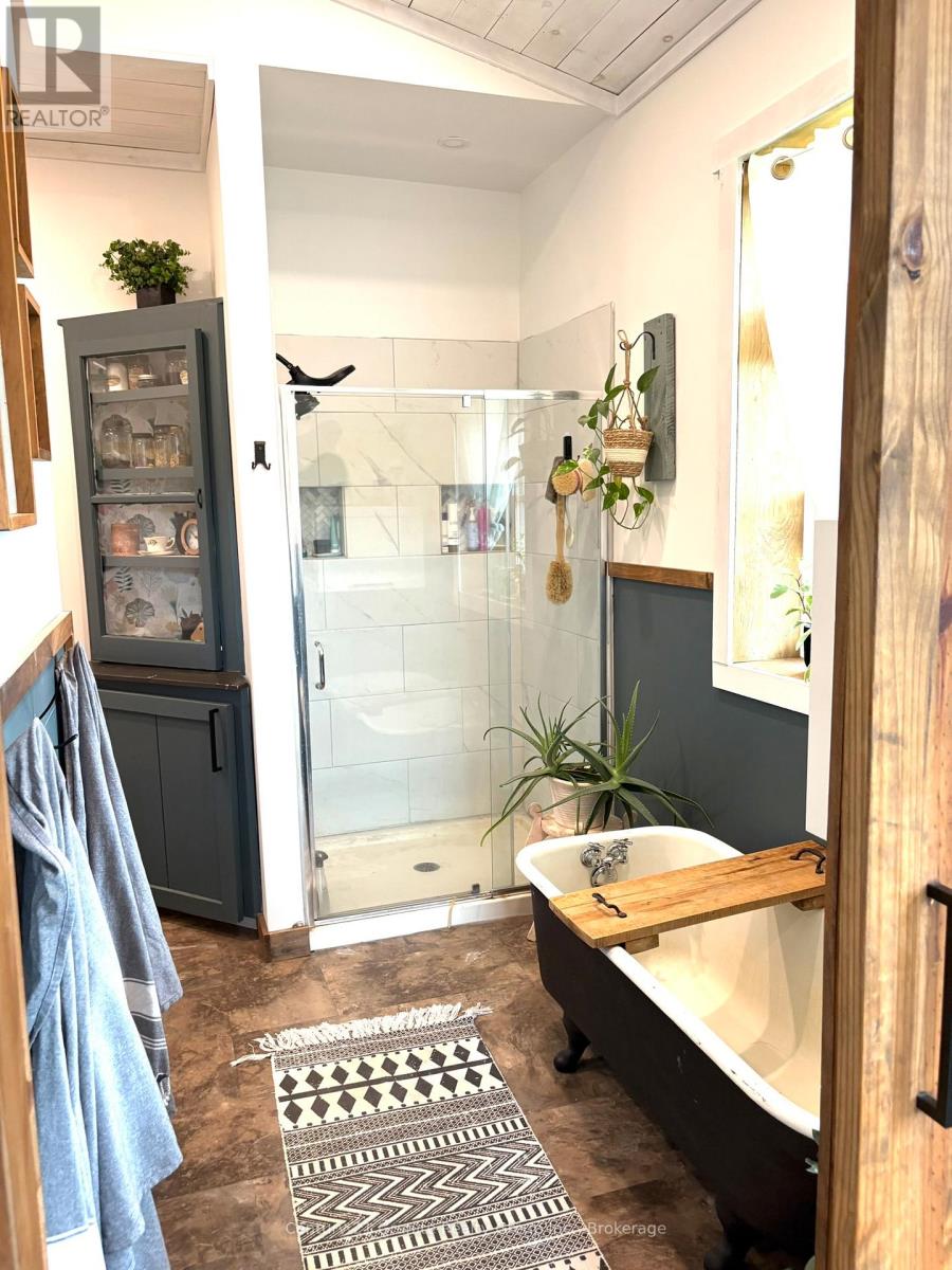 704 LAKEVIEW ROAD - 50