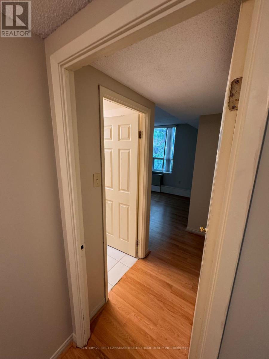 #305 155 KENT STREET - 22