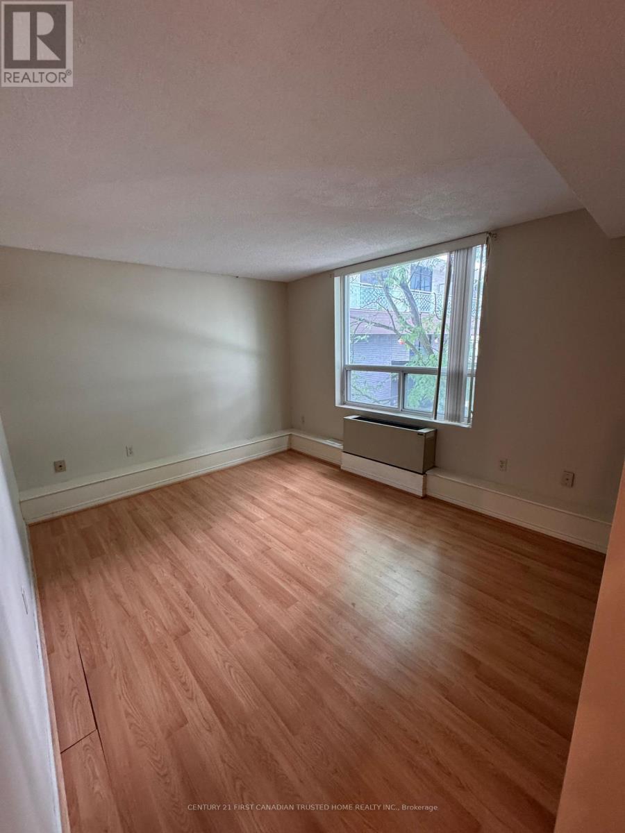 #305 155 KENT STREET - 24