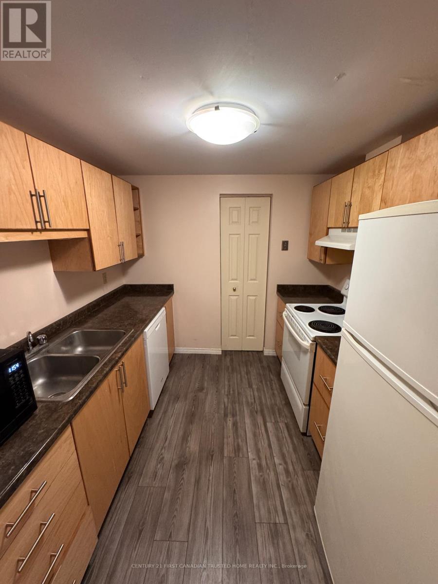 #305 155 KENT STREET - 10