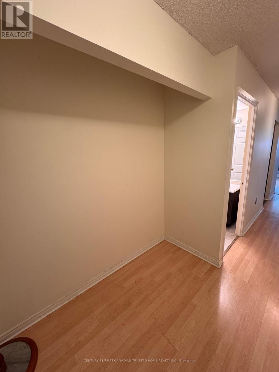 #305 155 KENT STREET - 8
