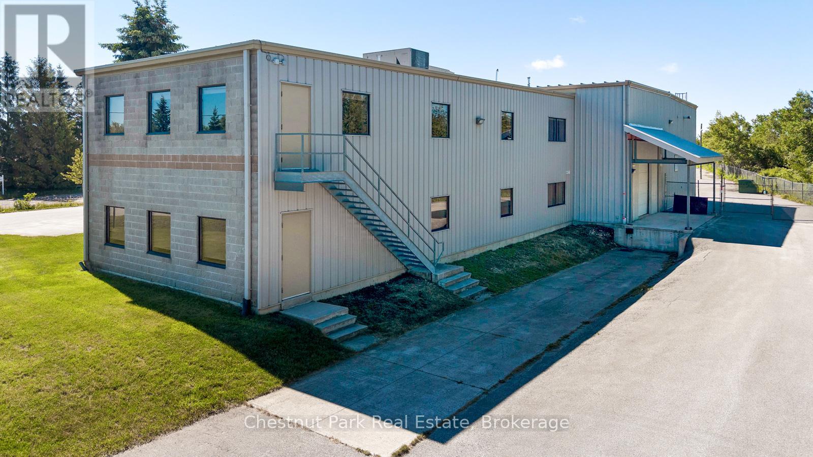 80 SANDFORD FLEMING DRIVE, Collingwood — photo 2