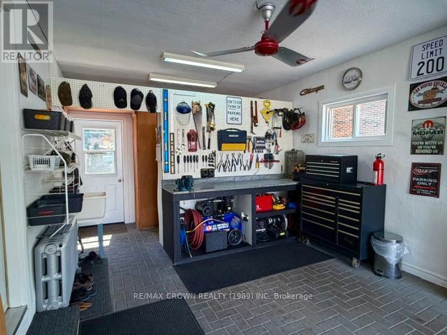 16 KIMBERLY DRIVE - 6