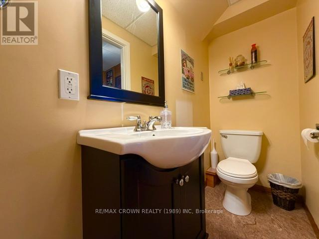 16 KIMBERLY DRIVE - 42