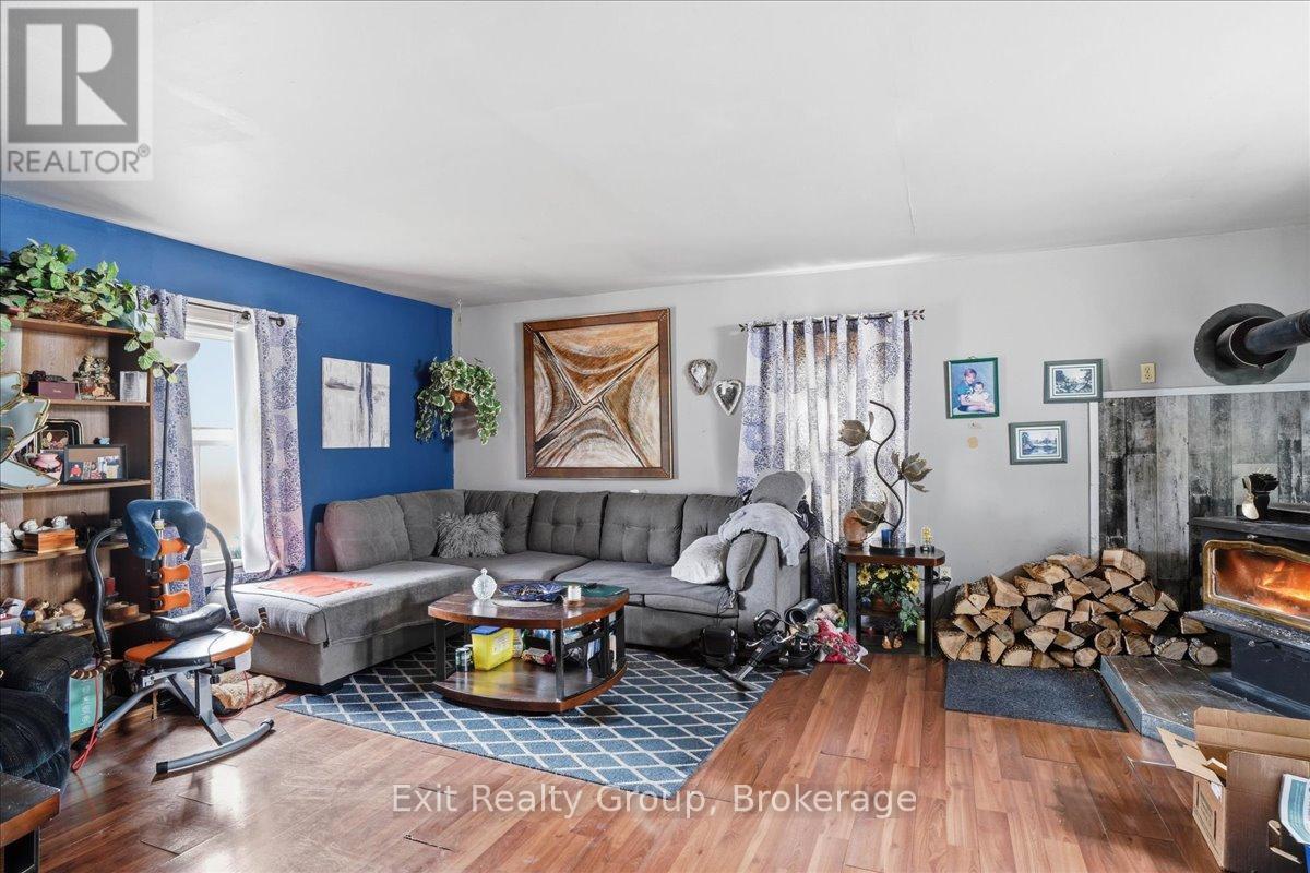 11 CONSECON MAIN STREET - 24