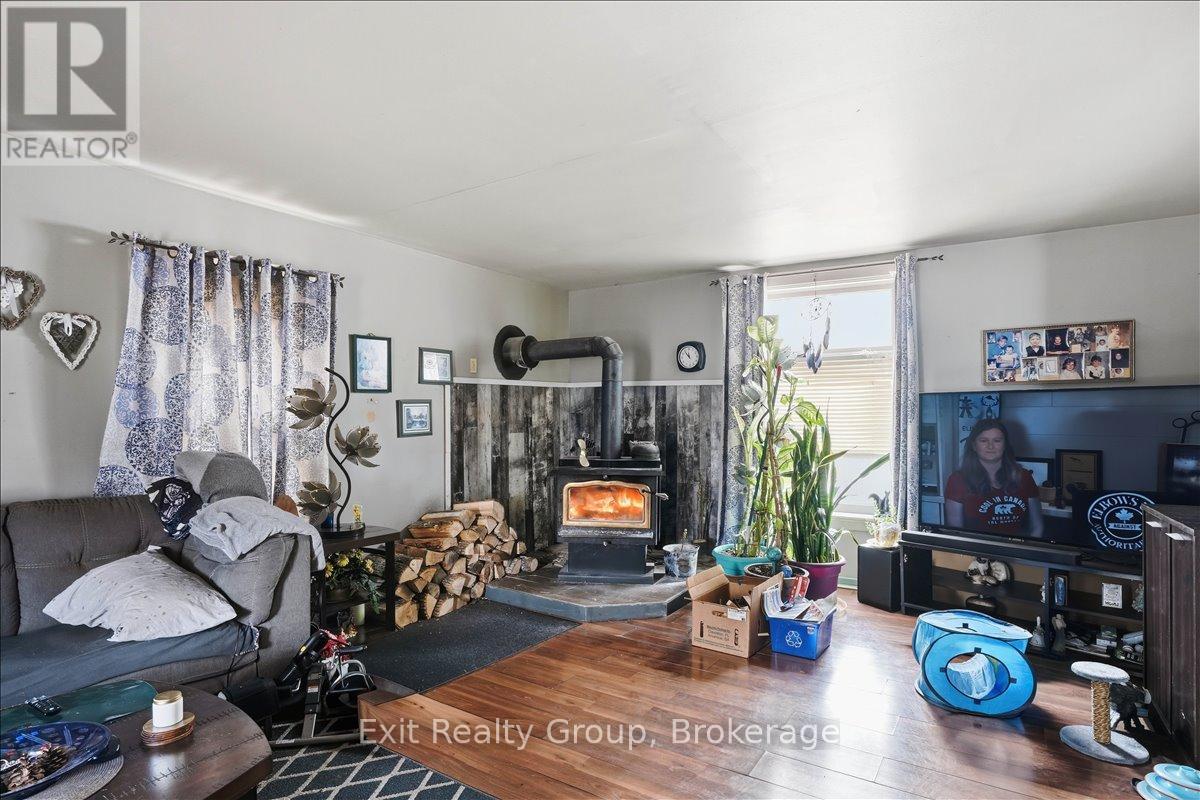 11 CONSECON MAIN STREET - 25