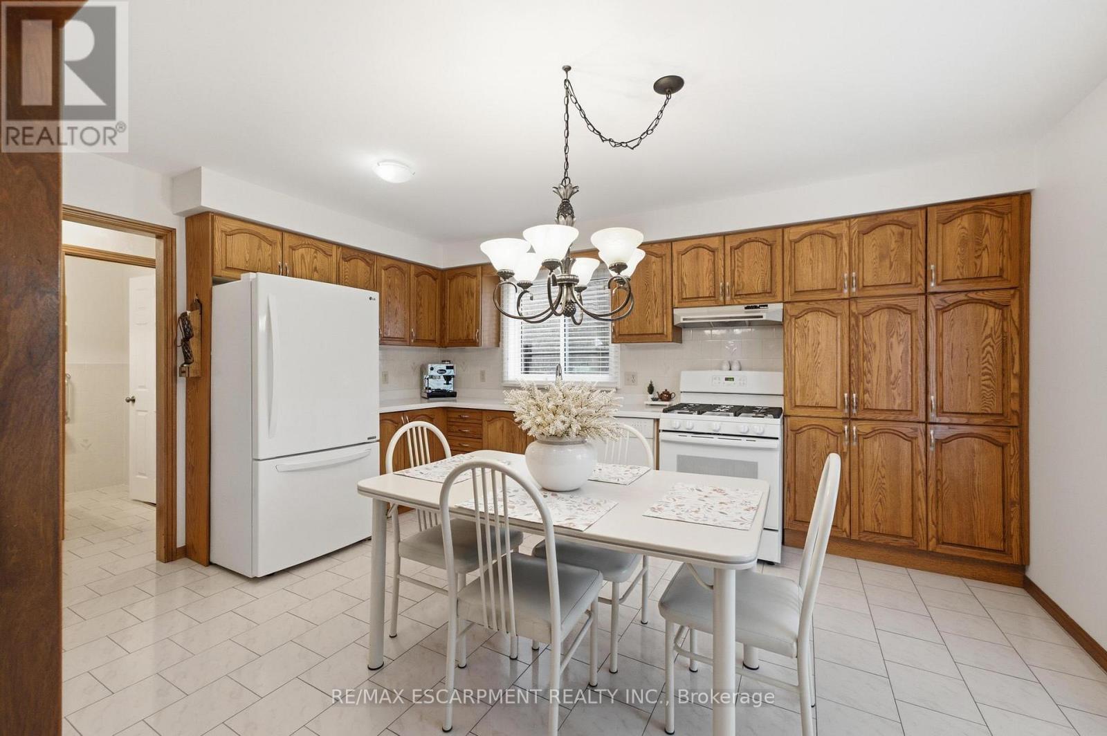 11 GABRIELE COURT - 15
