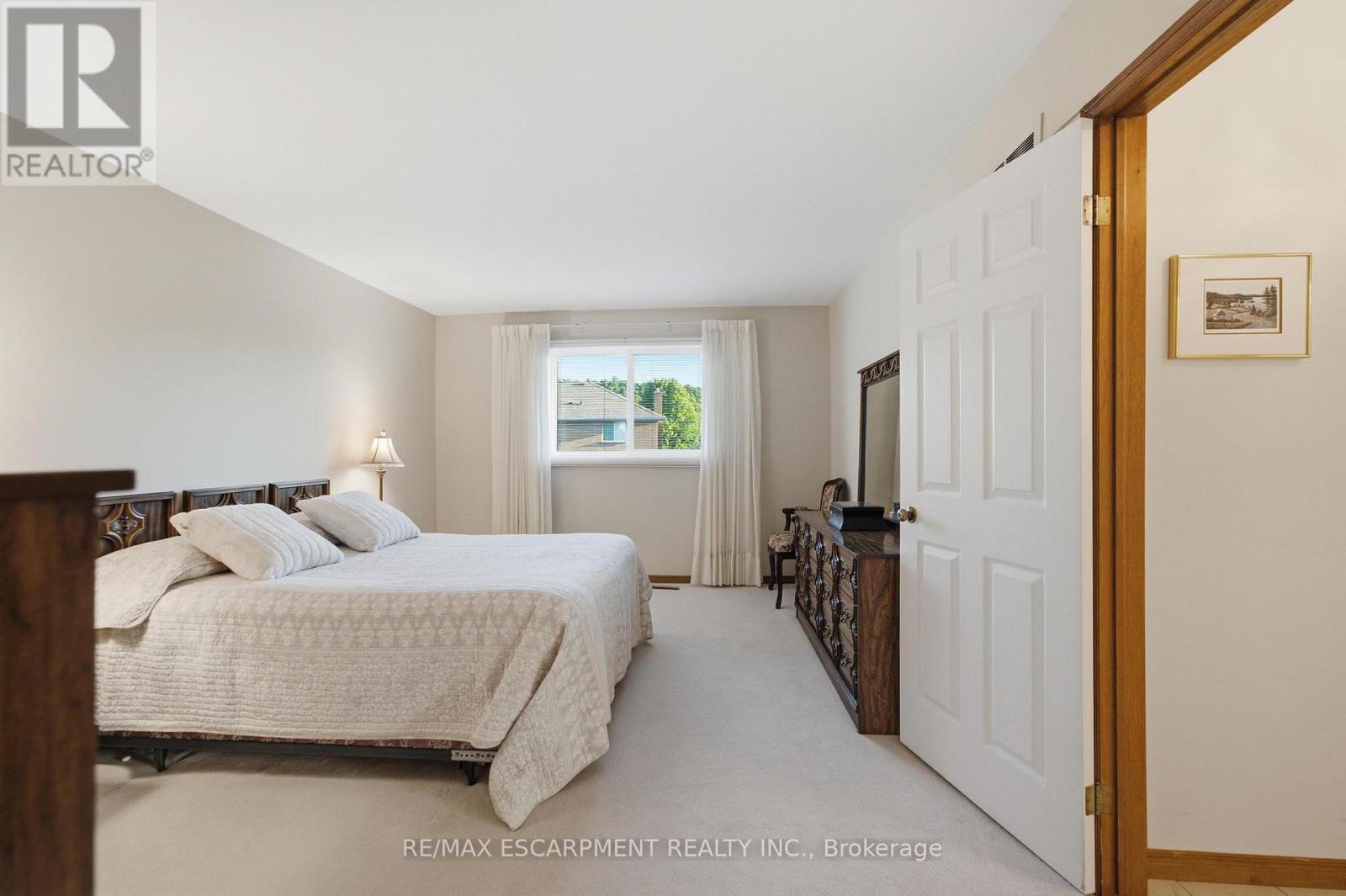 11 GABRIELE COURT - 23
