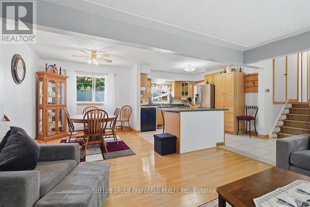 27 STORMONT DRIVE - 12