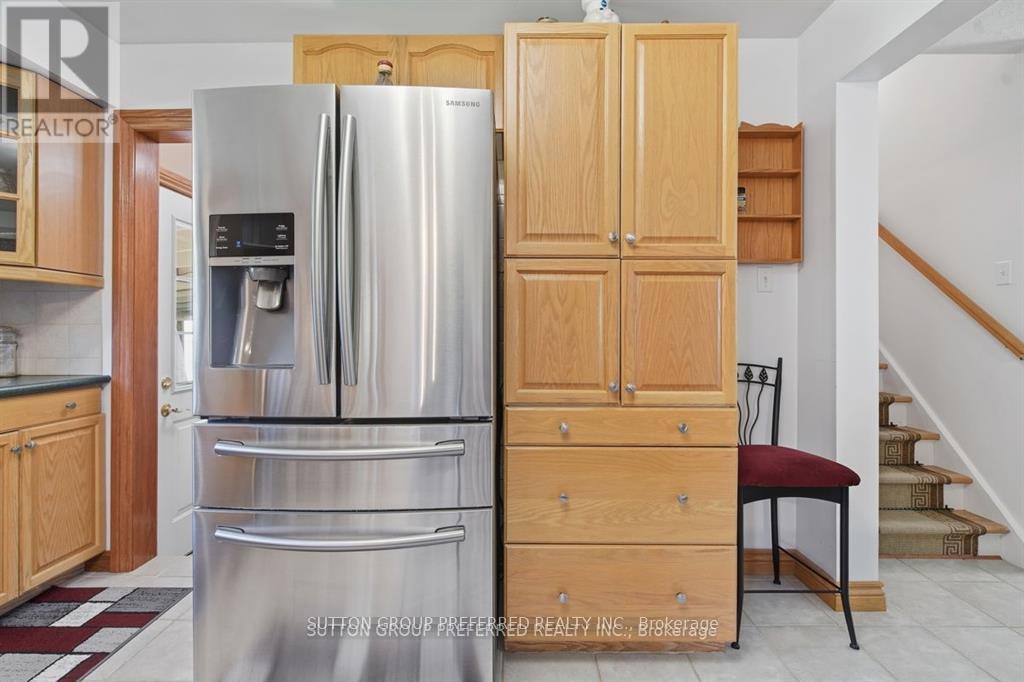 27 STORMONT DRIVE - 18