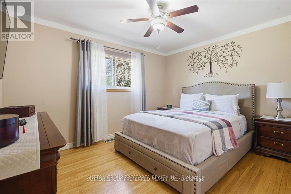 27 STORMONT DRIVE - 21