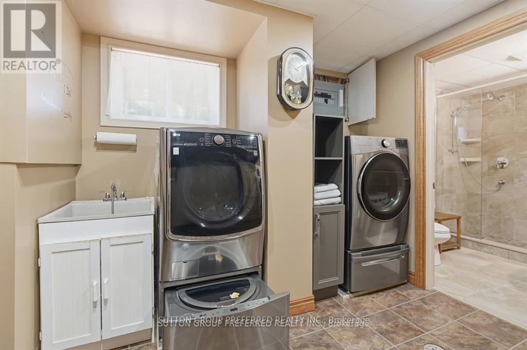 27 STORMONT DRIVE - 33