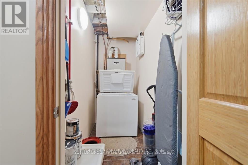 27 STORMONT DRIVE - 34