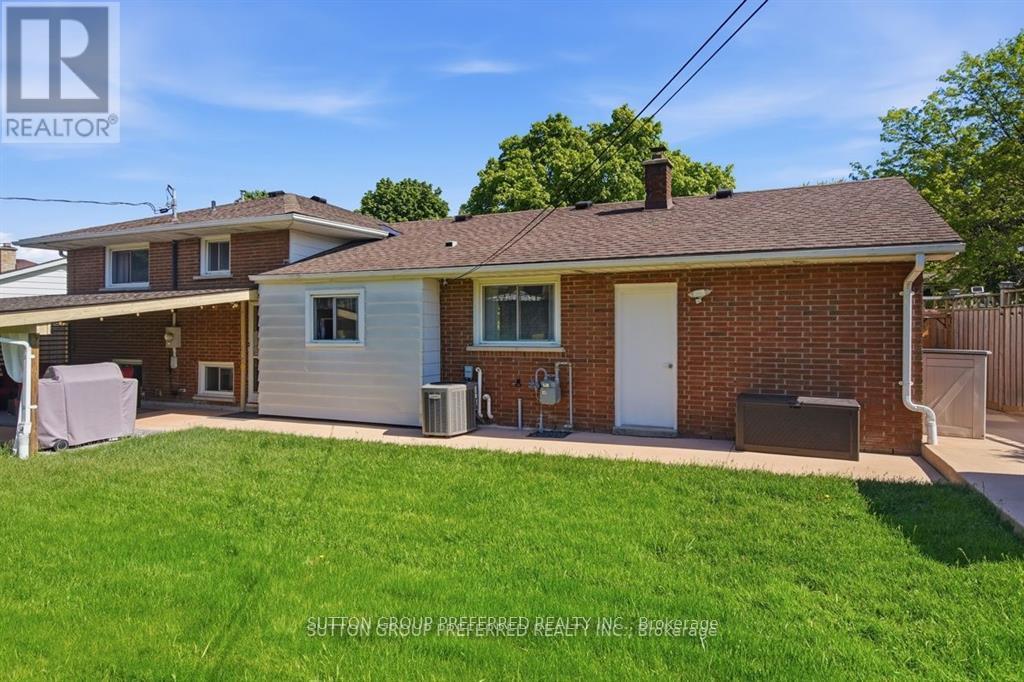 27 STORMONT DRIVE - 40
