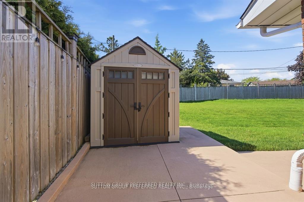27 STORMONT DRIVE - 44
