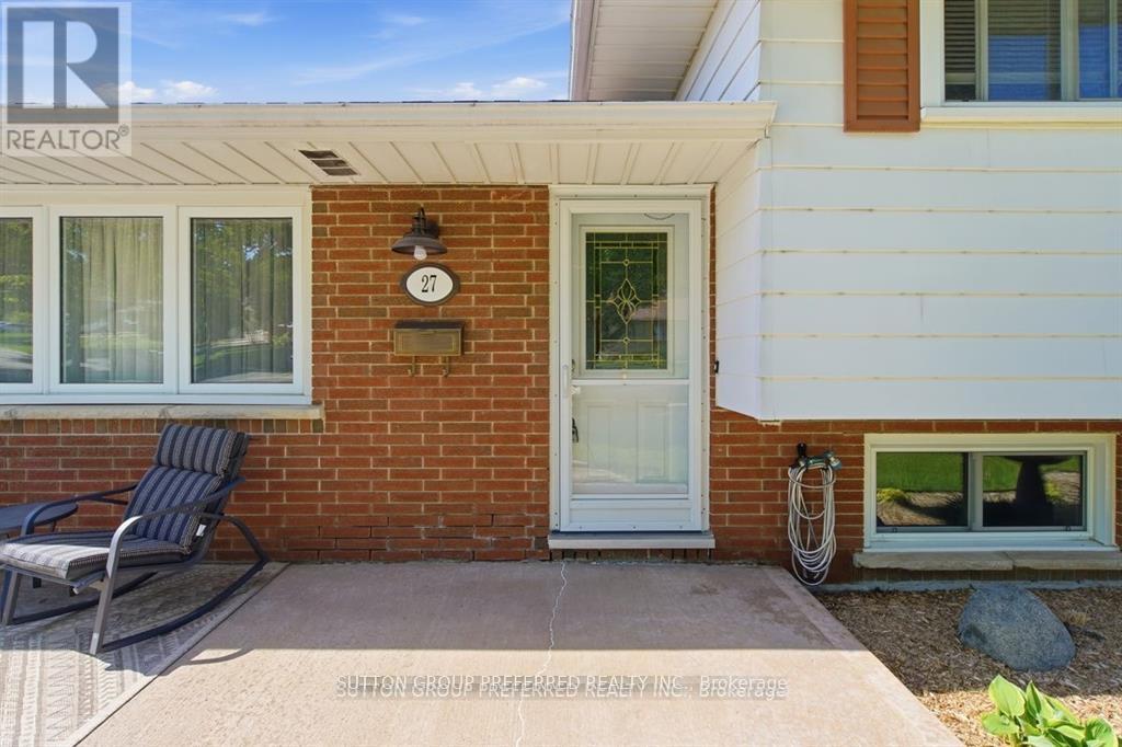 27 STORMONT DRIVE - 6