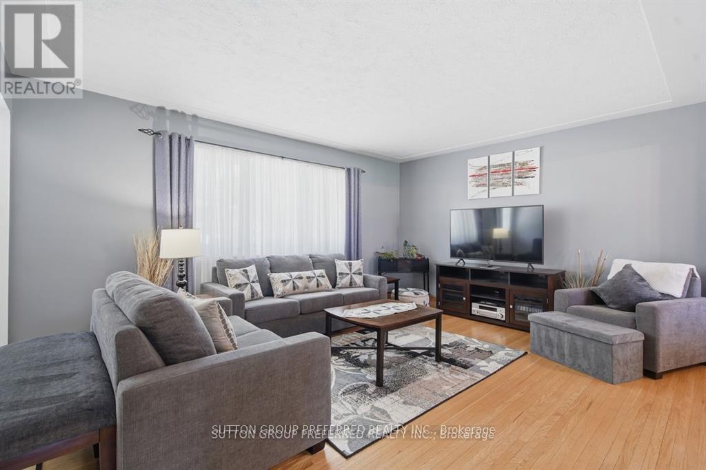 27 STORMONT DRIVE - 9