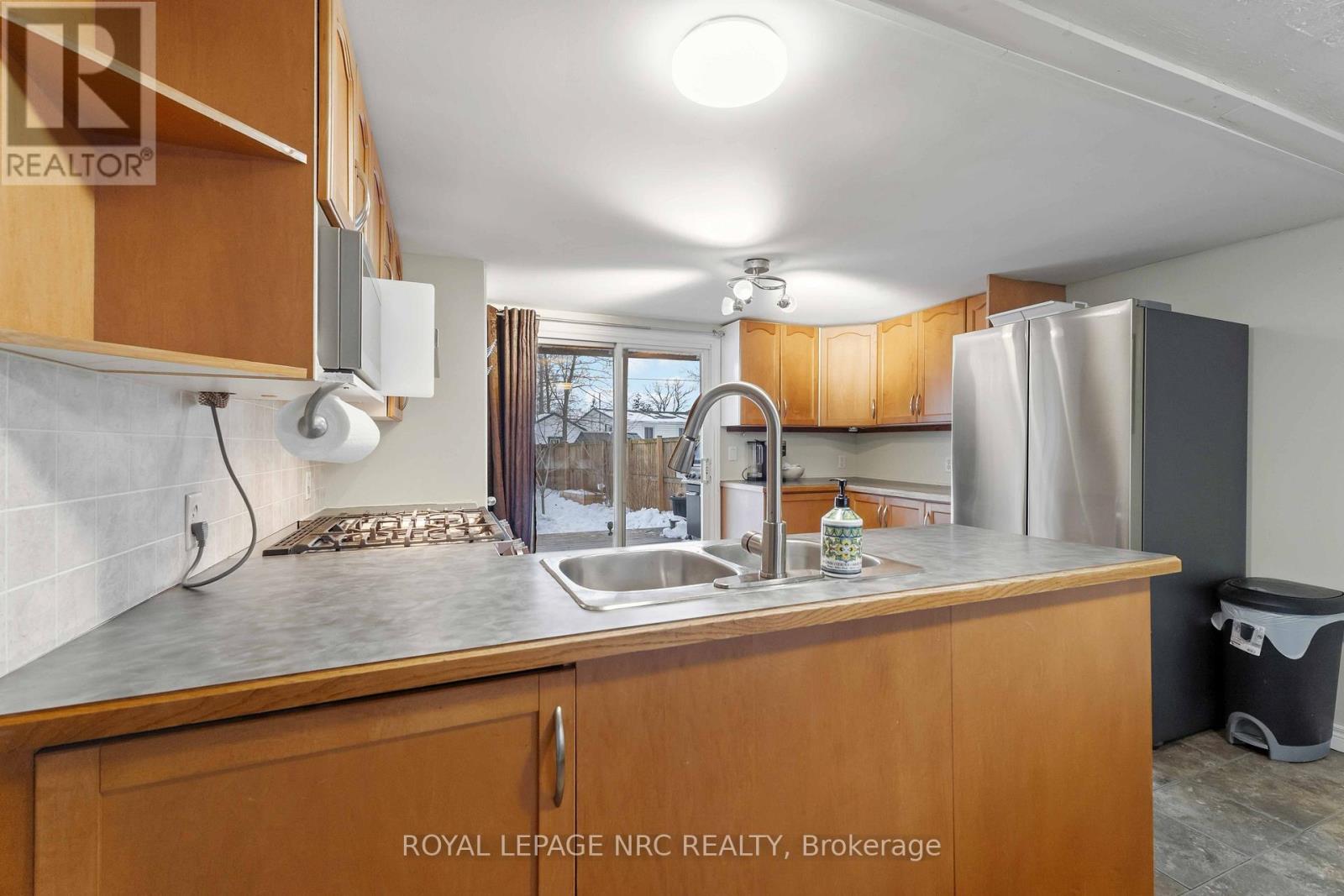 3093 HYMAN AVENUE - 13
