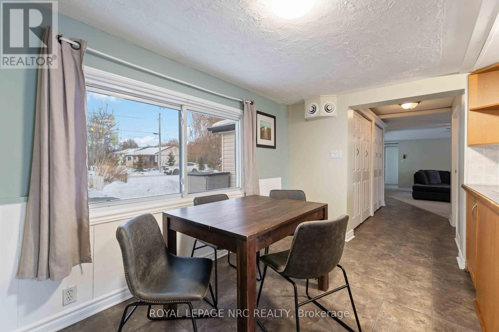 3093 HYMAN AVENUE - 9