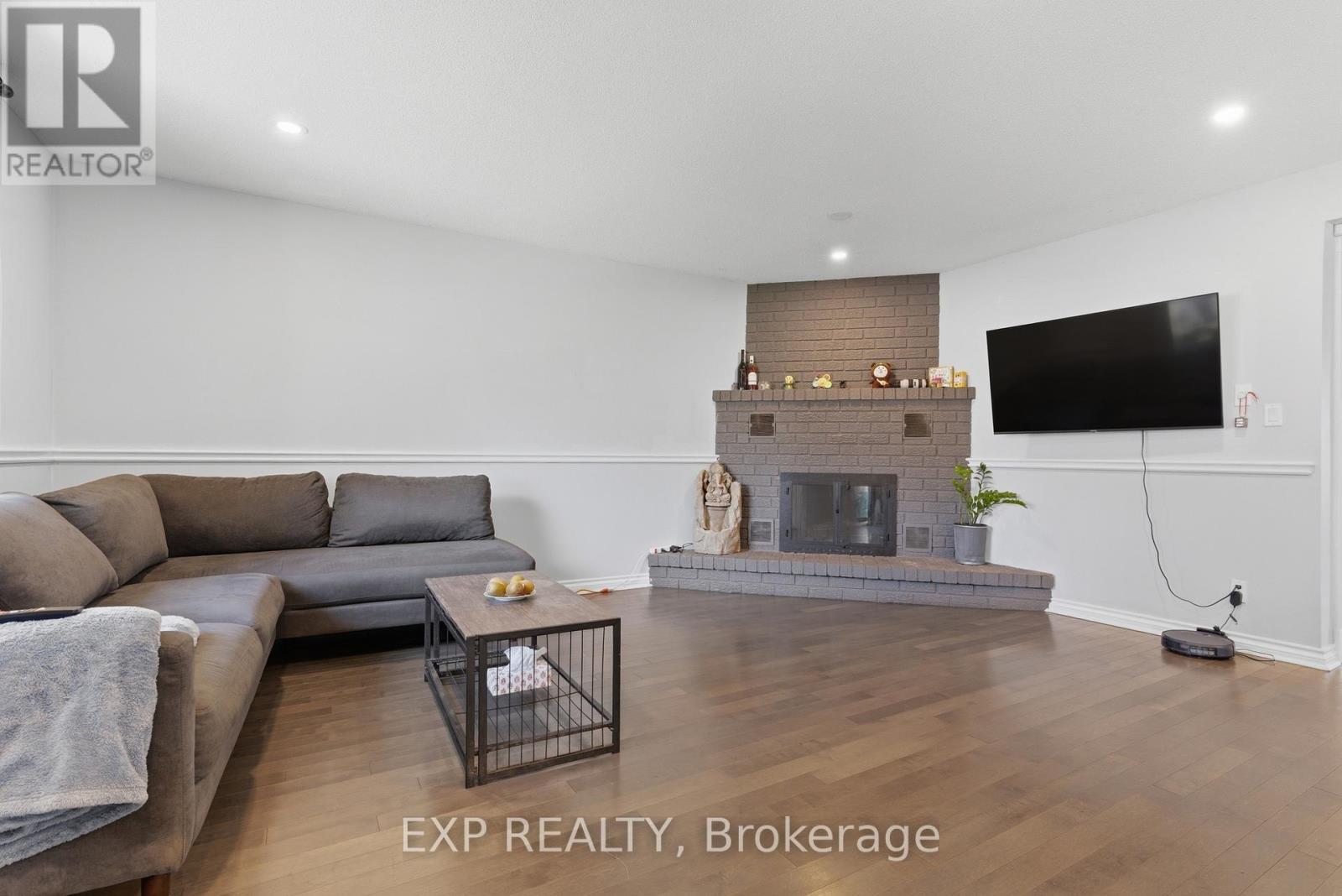 25 EDMUND STREET - 12