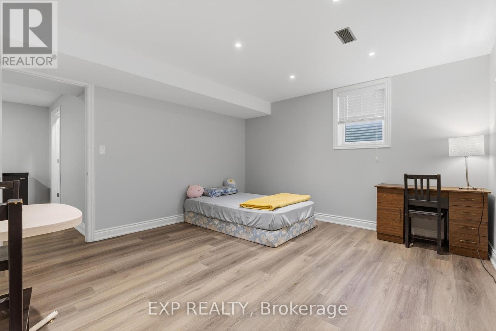25 EDMUND STREET - 28