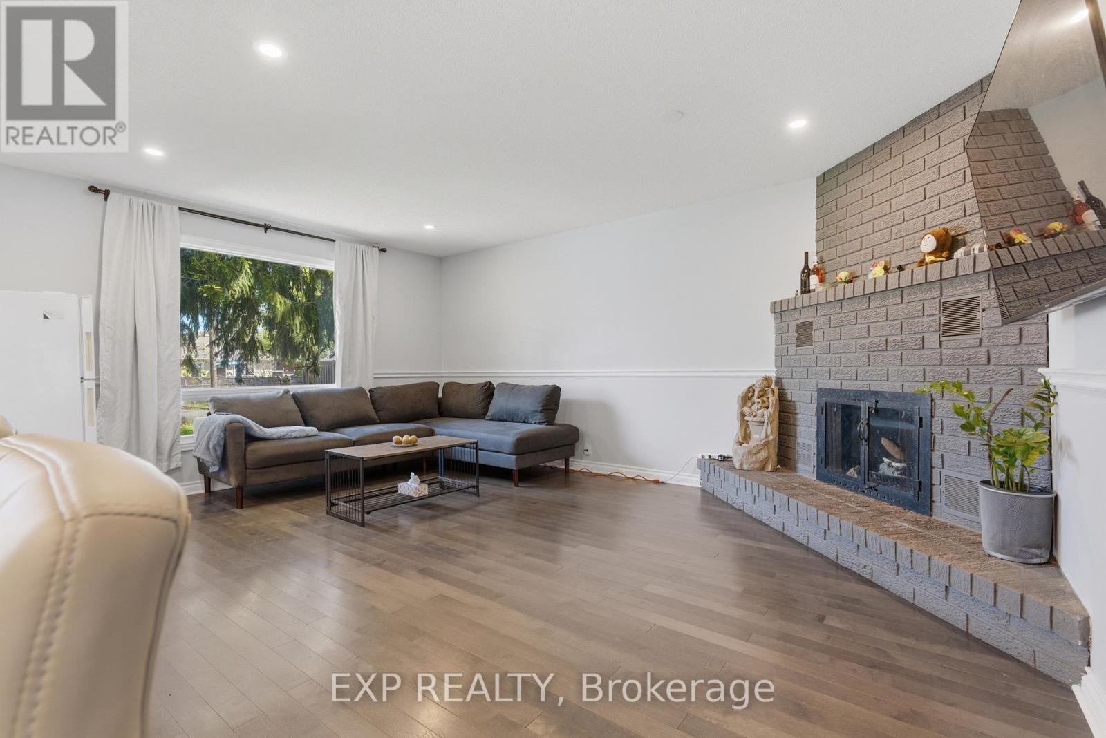 25 EDMUND STREET - 11