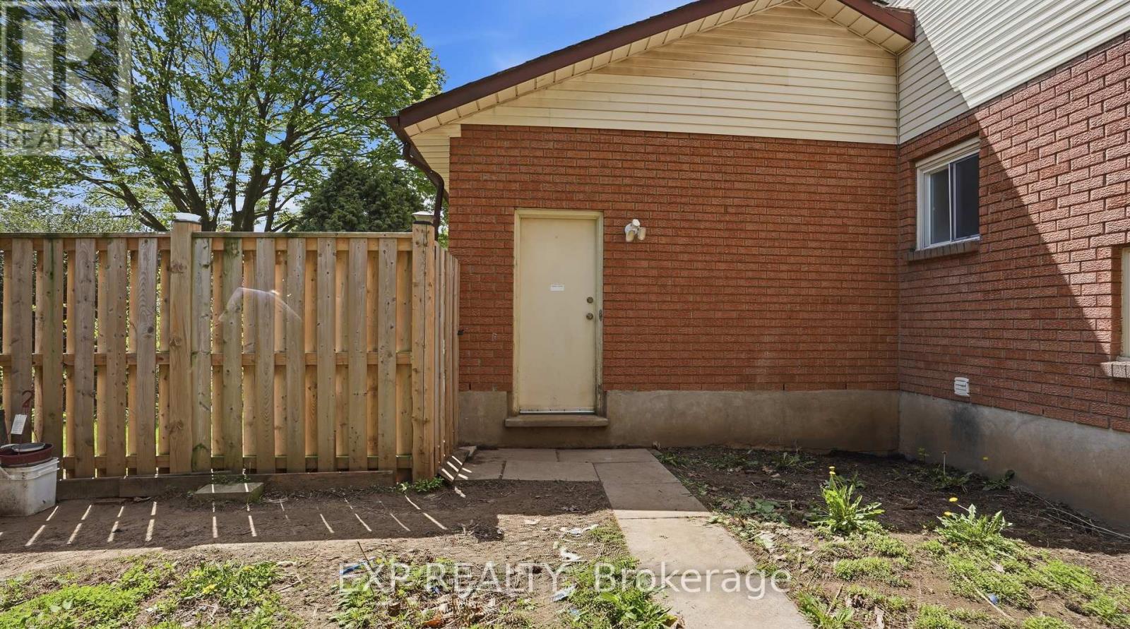 25 EDMUND STREET - 17