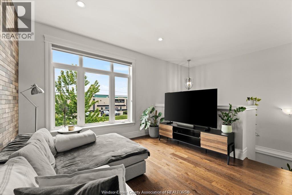 735 BROWNSTONE ROAD - 10