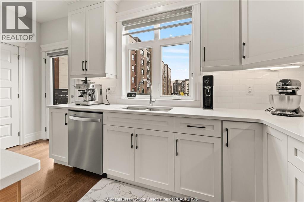 735 BROWNSTONE ROAD - 16