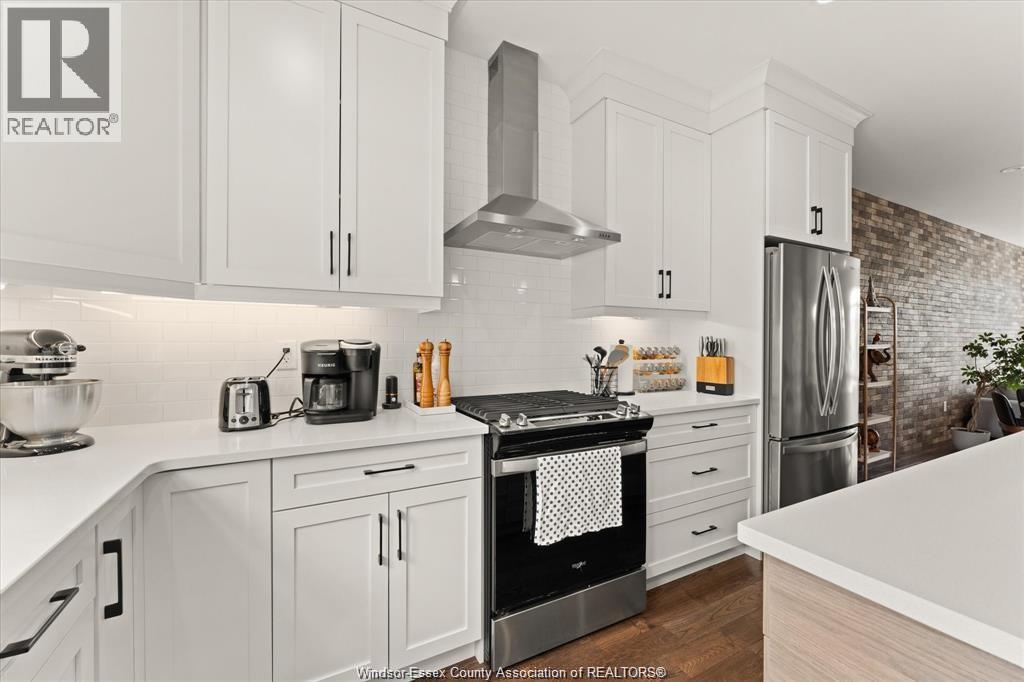 735 BROWNSTONE ROAD - 19