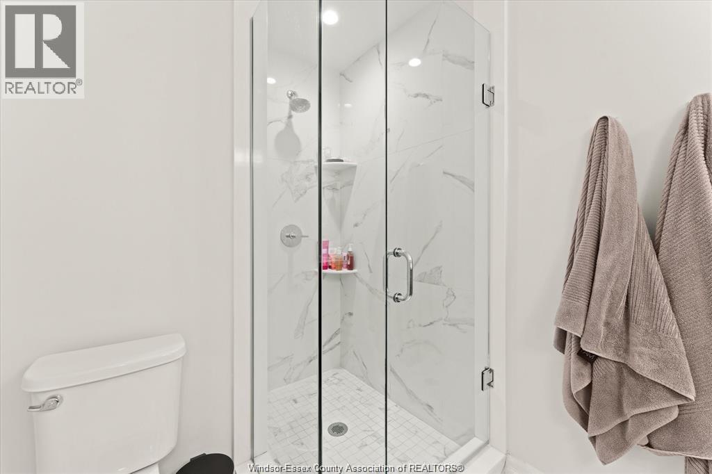735 BROWNSTONE ROAD - 38