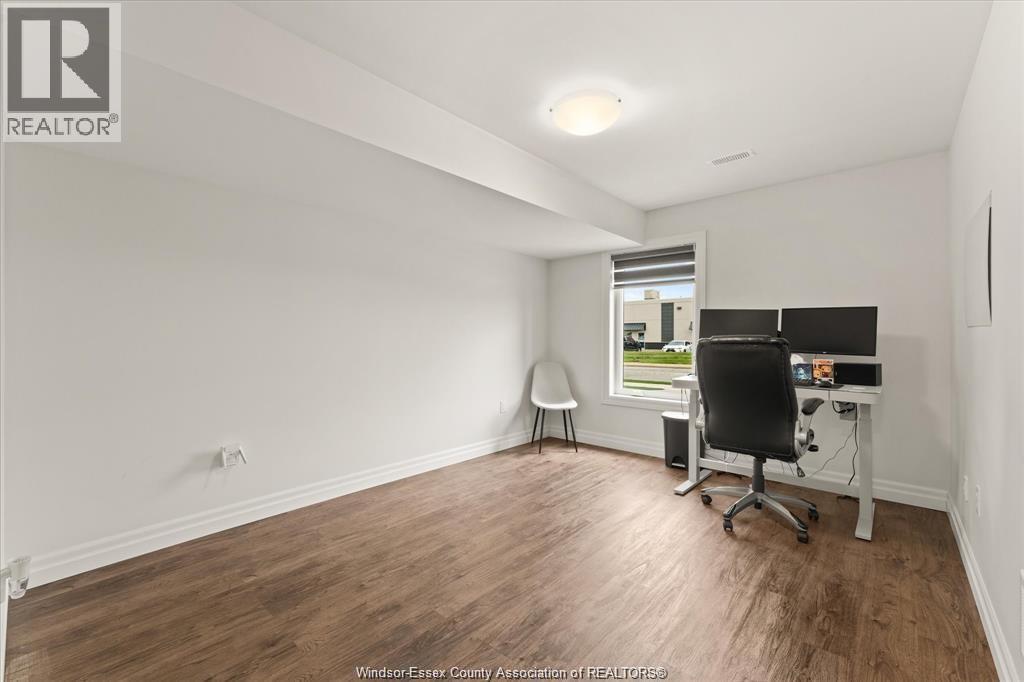 735 BROWNSTONE ROAD - 39