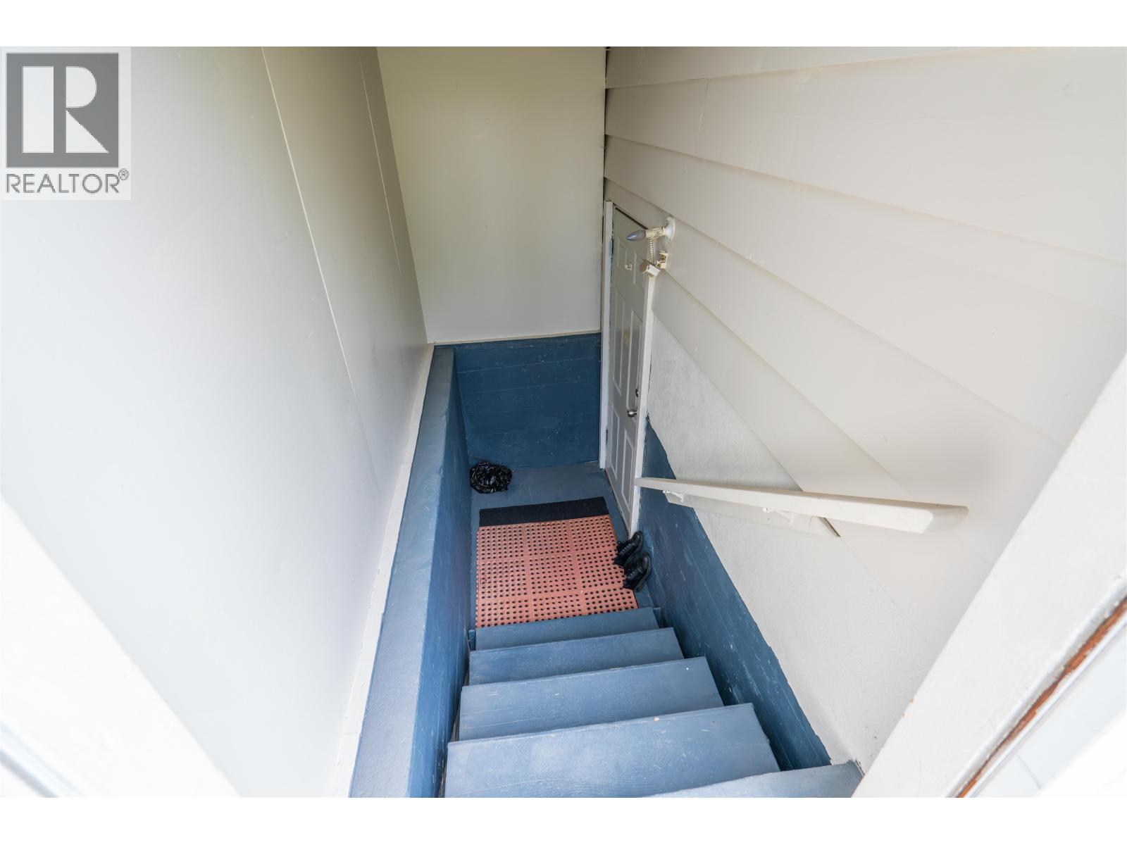 990 GILLETT STREET - 29