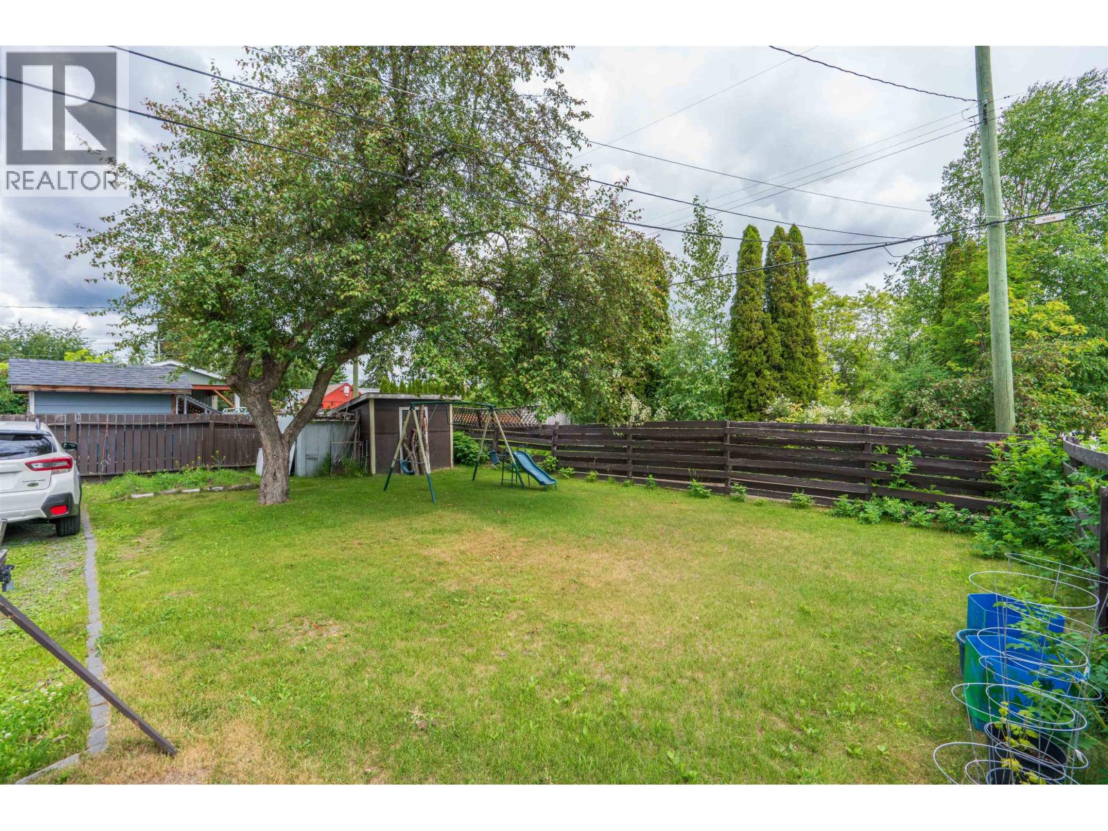 990 GILLETT STREET - 10