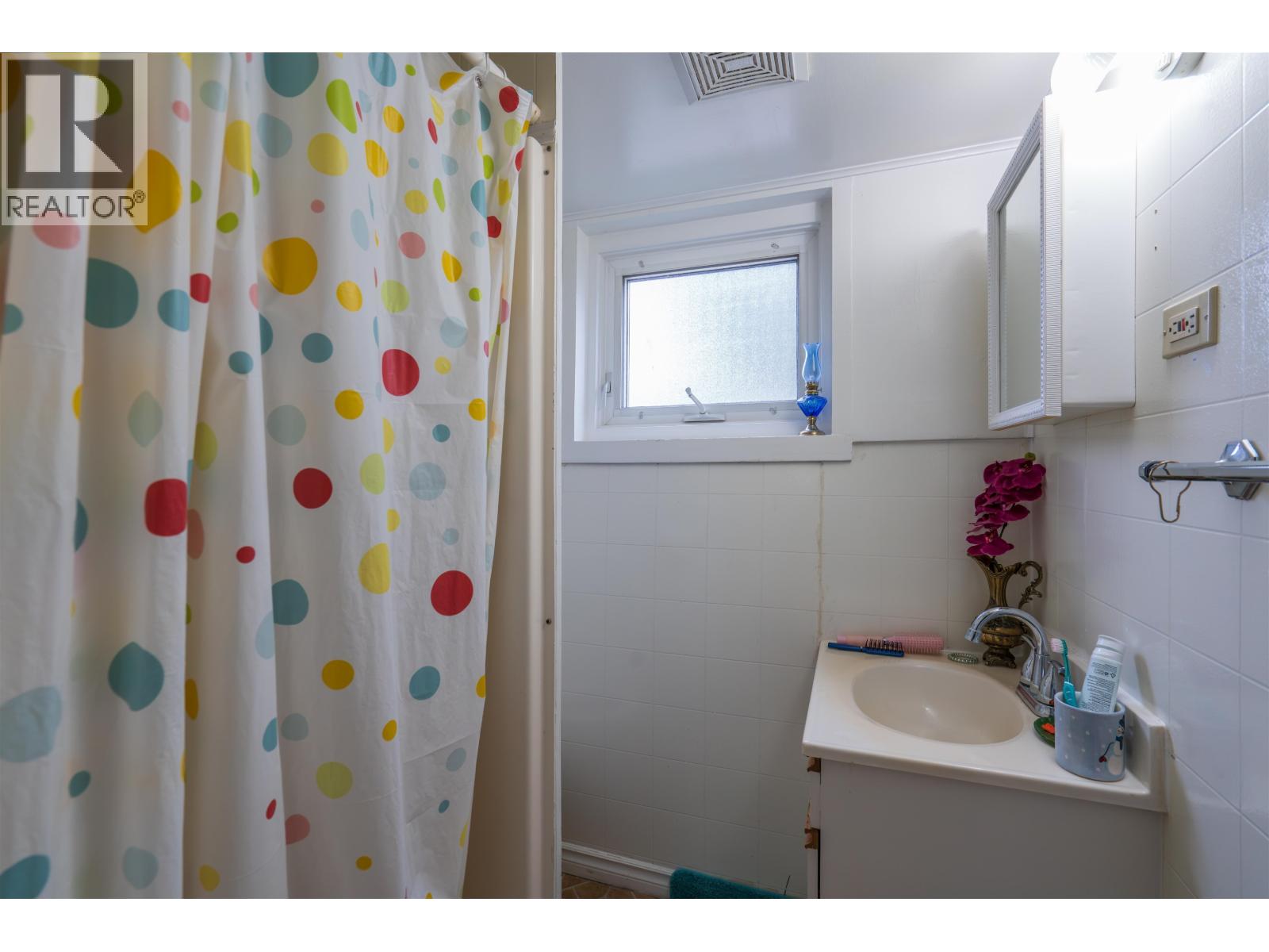 990 GILLETT STREET - 27