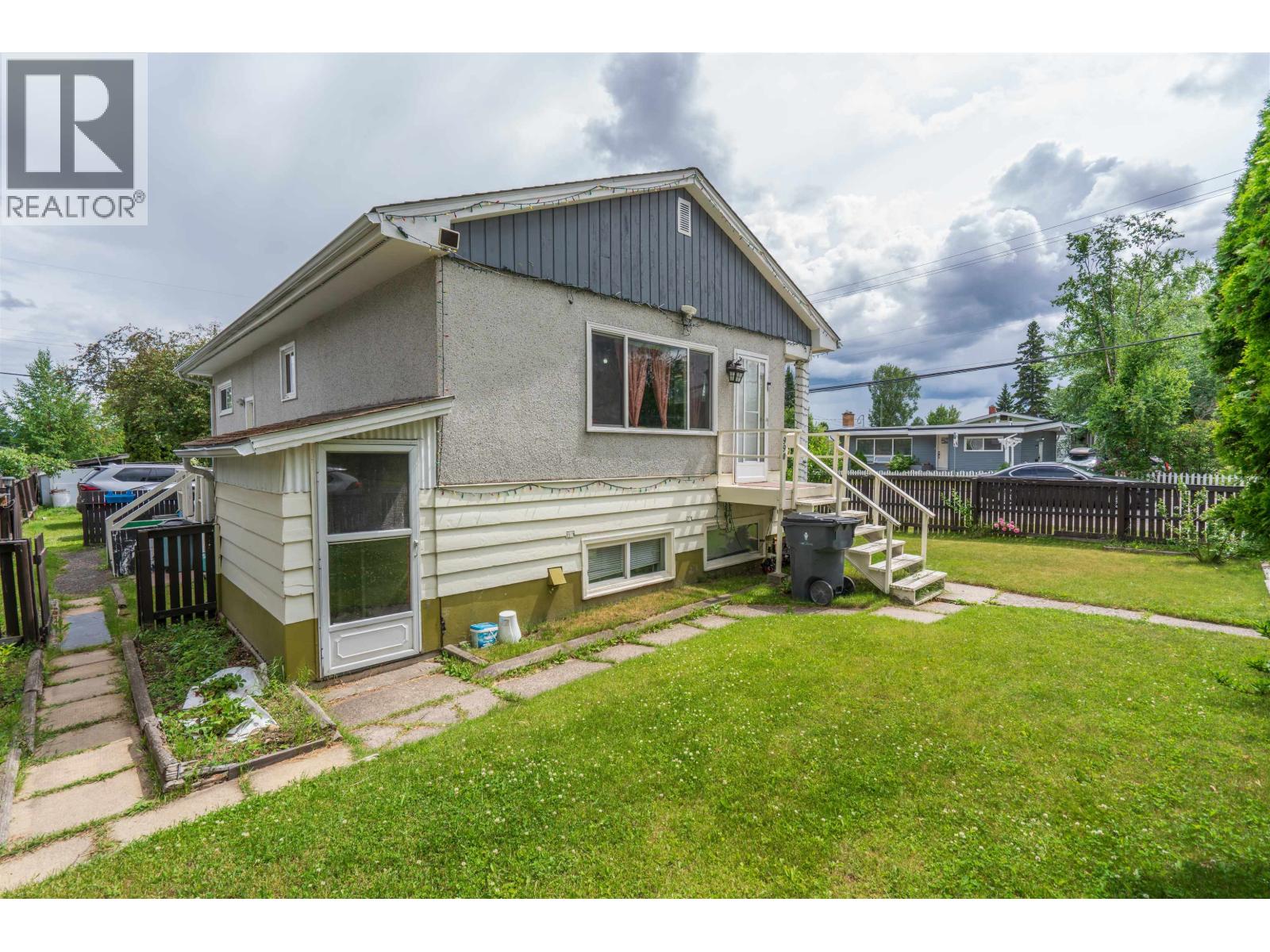 990 GILLETT STREET - 3
