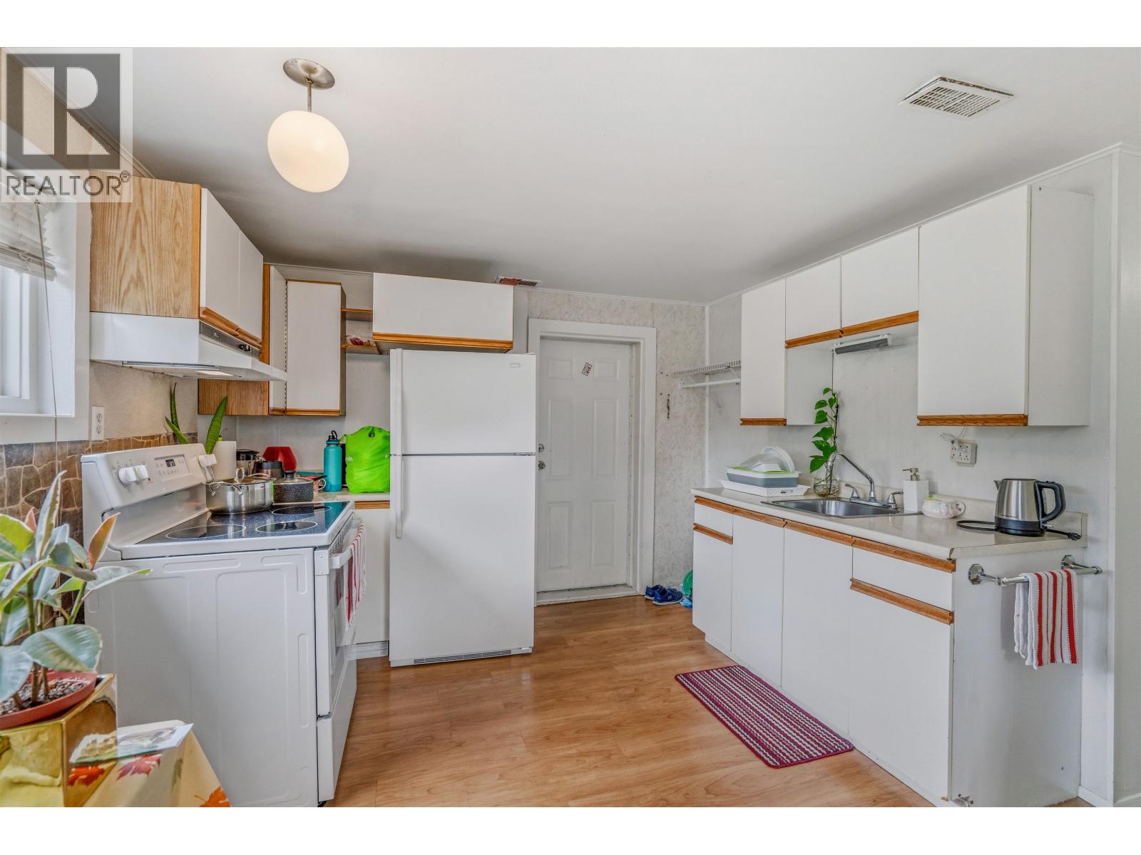 990 GILLETT STREET - 21