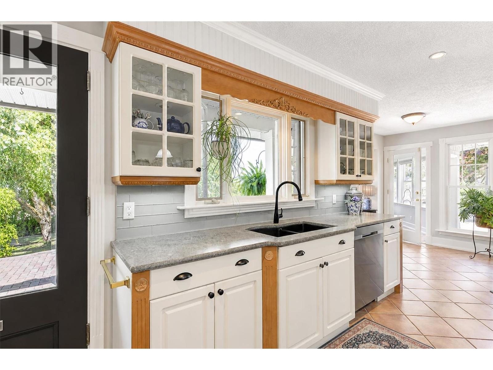 895 Coldwater Road - 21