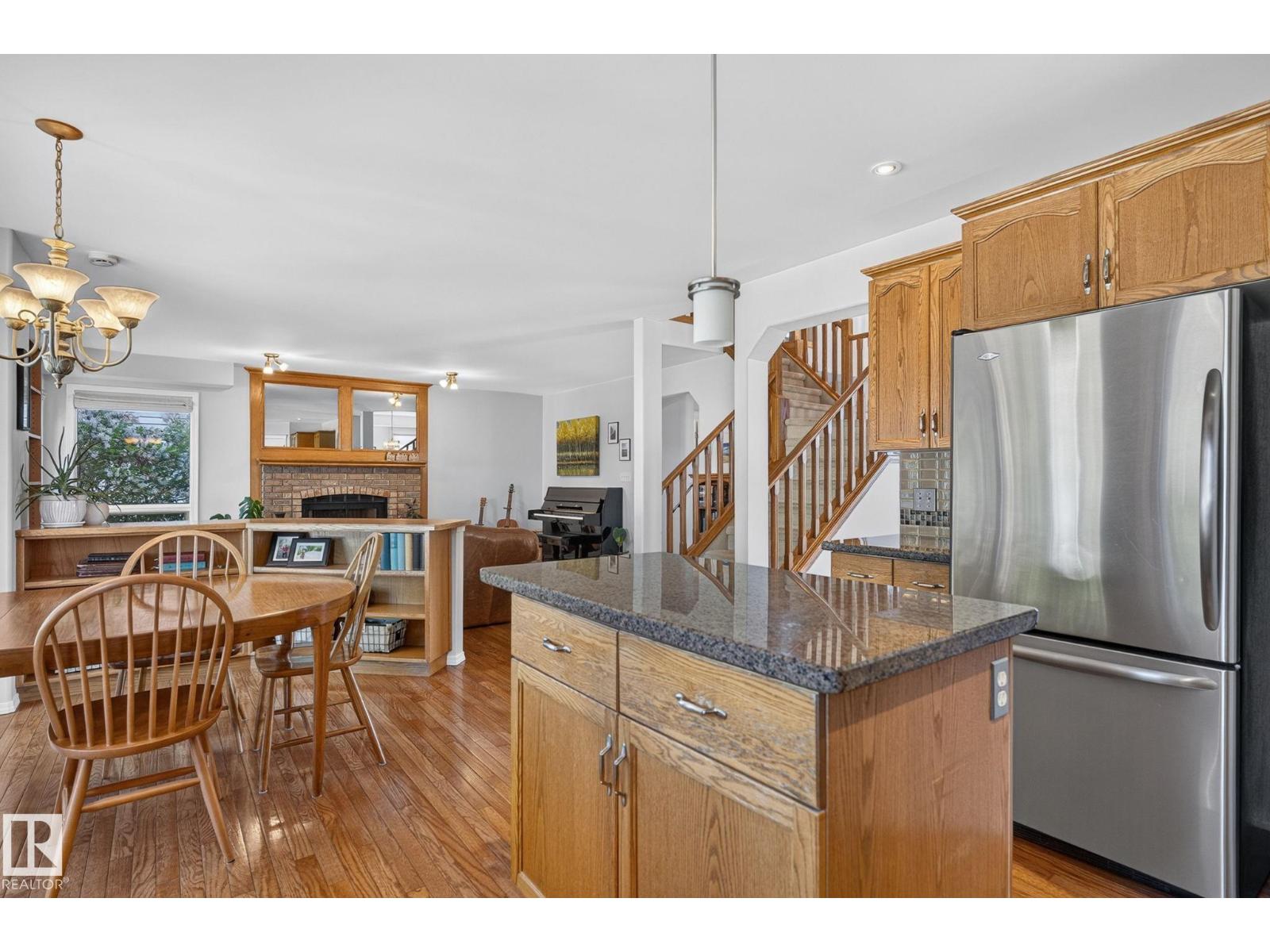5939 157 AV NW - 16