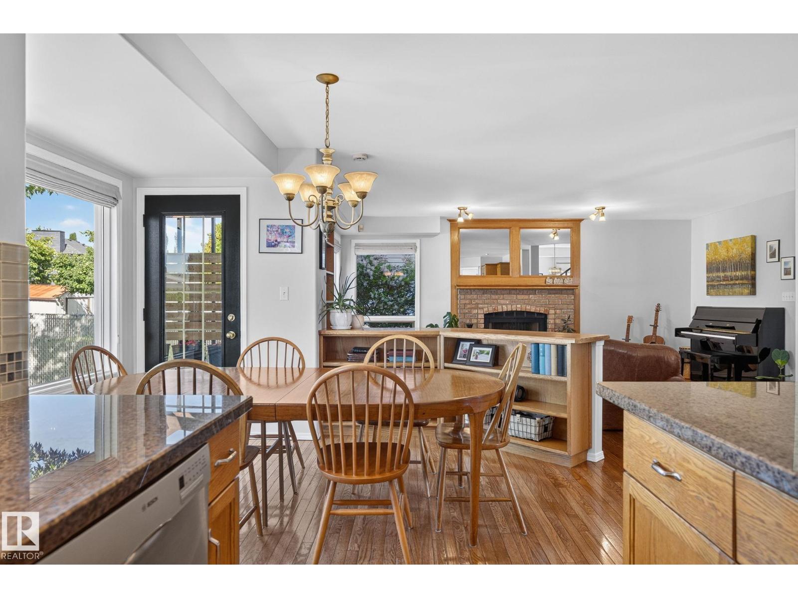 5939 157 AV NW - 17