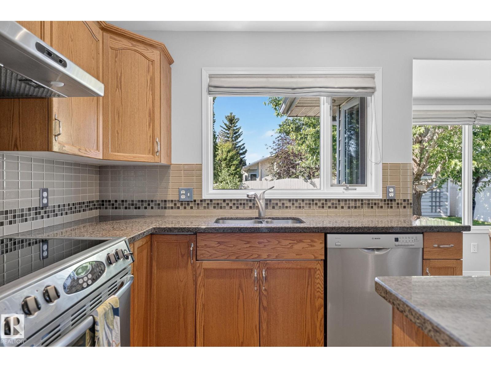 5939 157 AV NW - 18