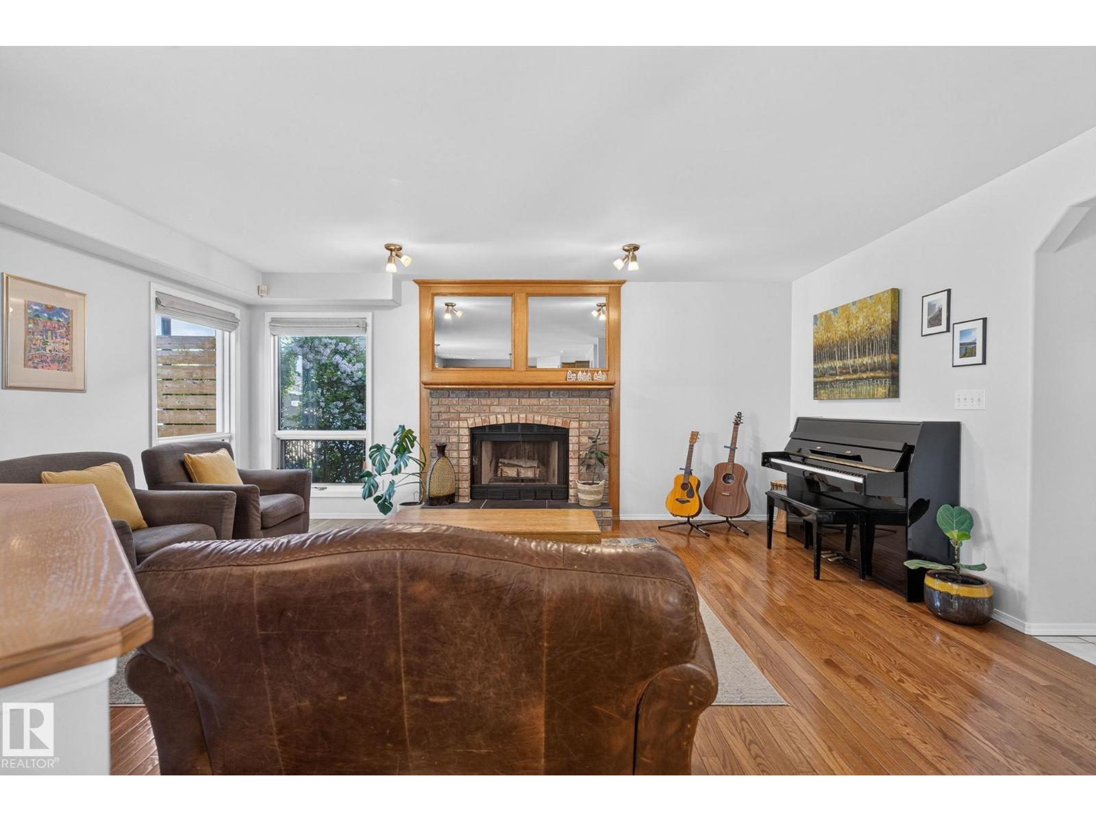 5939 157 AV NW - 22