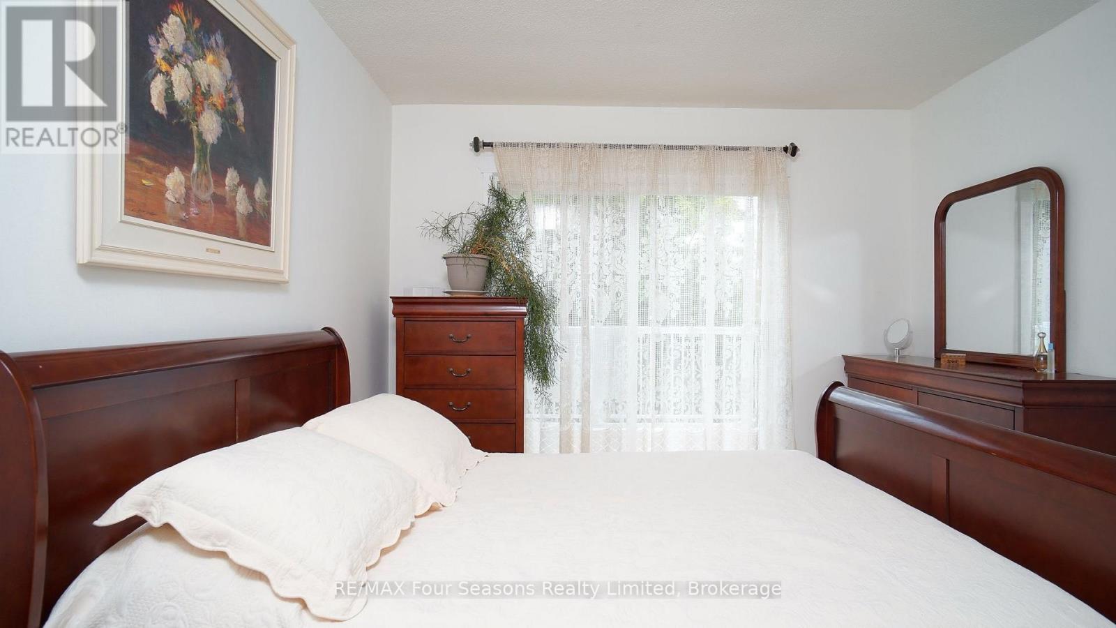 #89 23 DAWSON DRIVE - 16