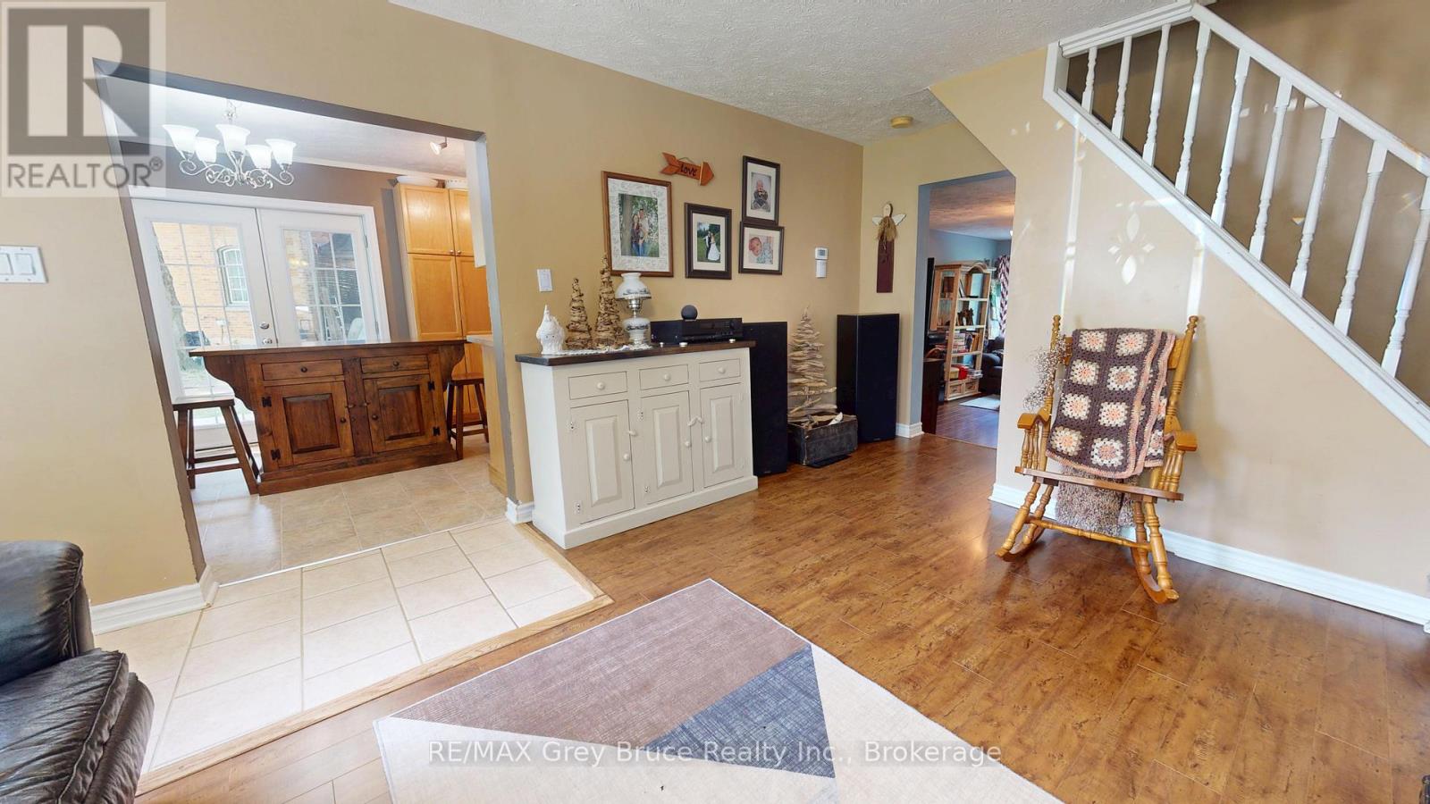212 YONGE STREET S - 15