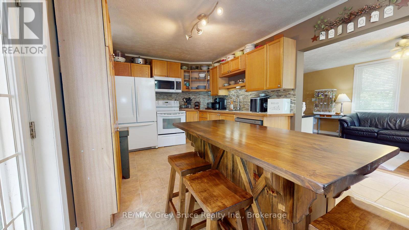 212 YONGE STREET S - 13