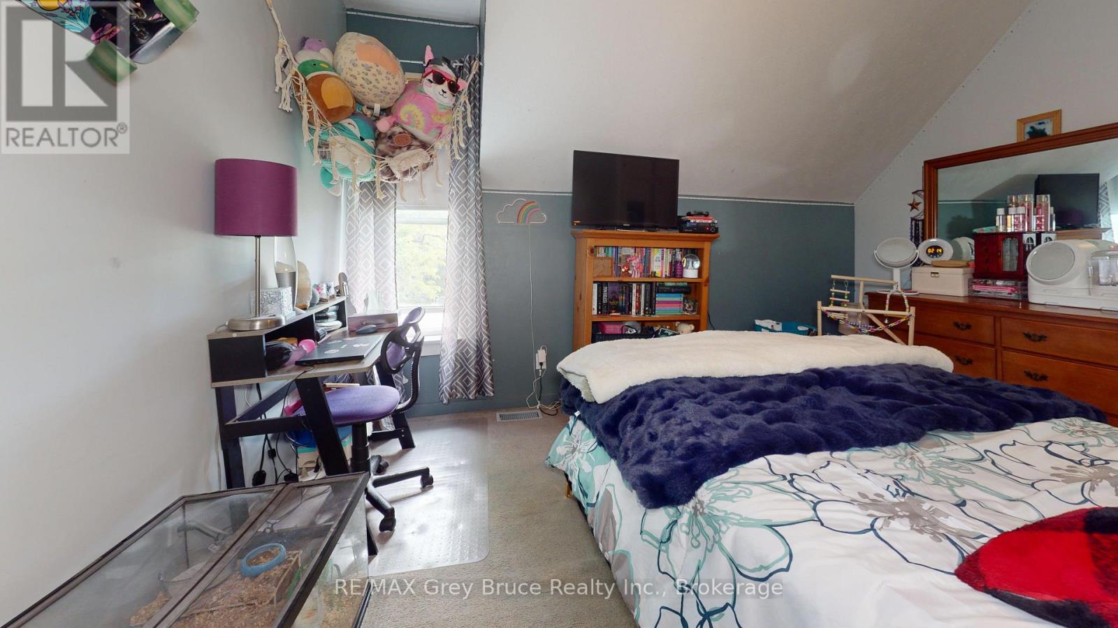 212 YONGE STREET S - 29