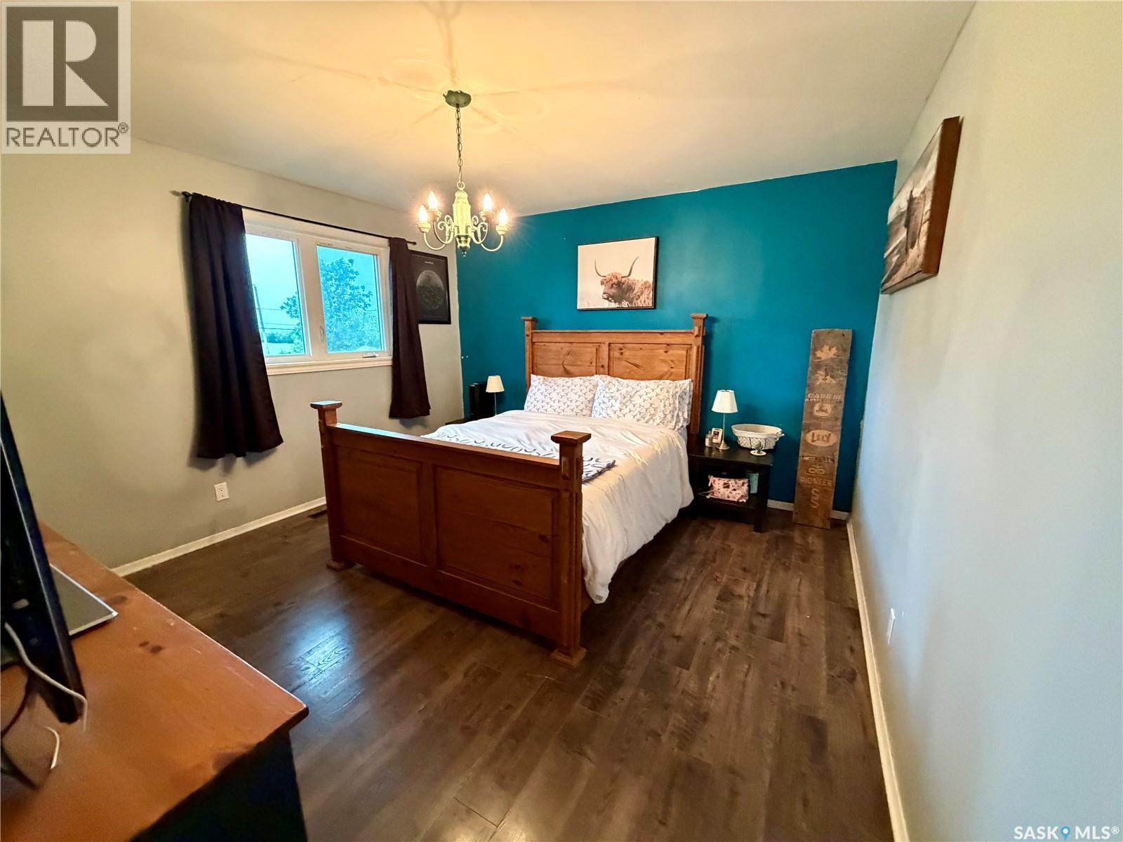 4 Saskatchewan AVENUE - 10